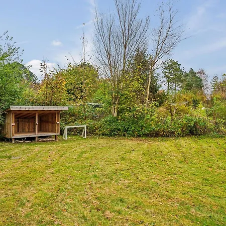 Charming Older With Several Terraces, Annex, Hot Tub And Shelter Just A Few Minutes Walk From Elsegarde And Close To