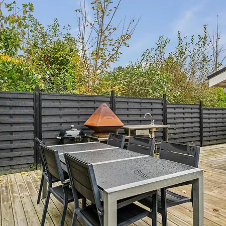 別荘 Charming Older With Several Terraces, Annex, Hot Tub And Shelter Just A Few Minutes Walk From Elsegarde And Close To *