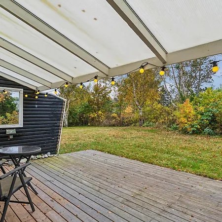 Charming Older With Several Terraces, Annex, Hot Tub And Shelter Just A Few Minutes Walk From Elsegarde And Close To *